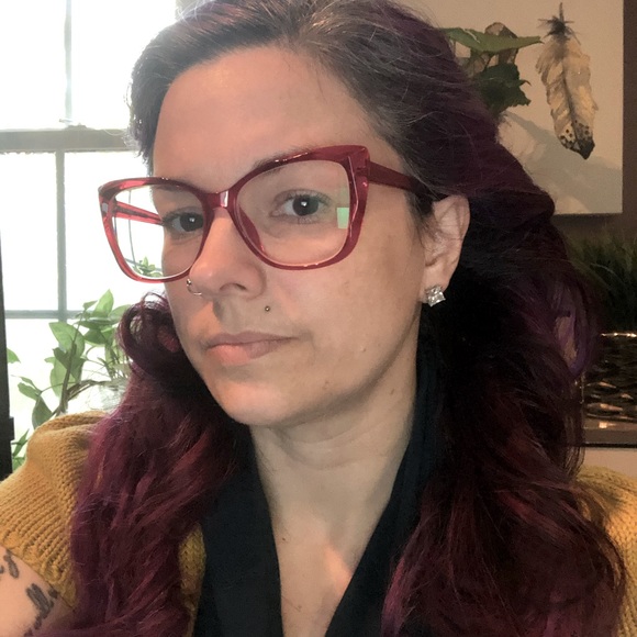 Meet your Posher. - Picture 1 of 1